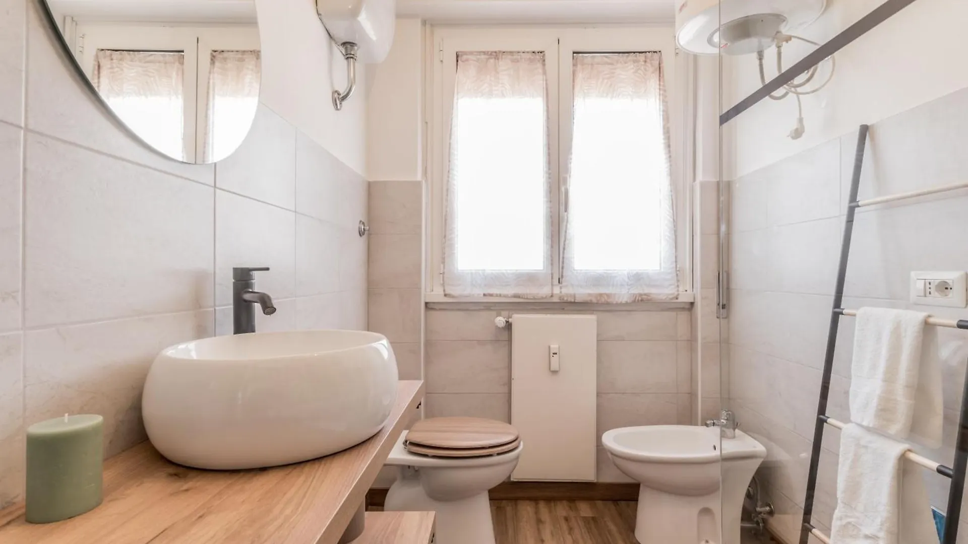 La Petit Maison Rome 0*,