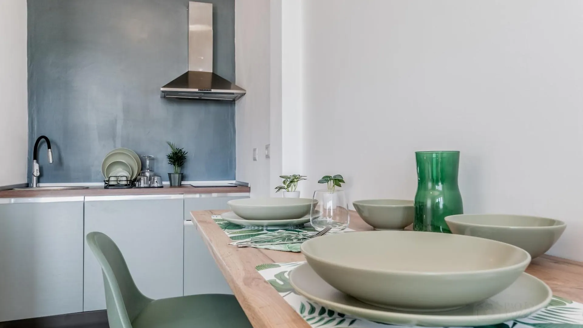 La Petit Maison Rome 0*,  Italy