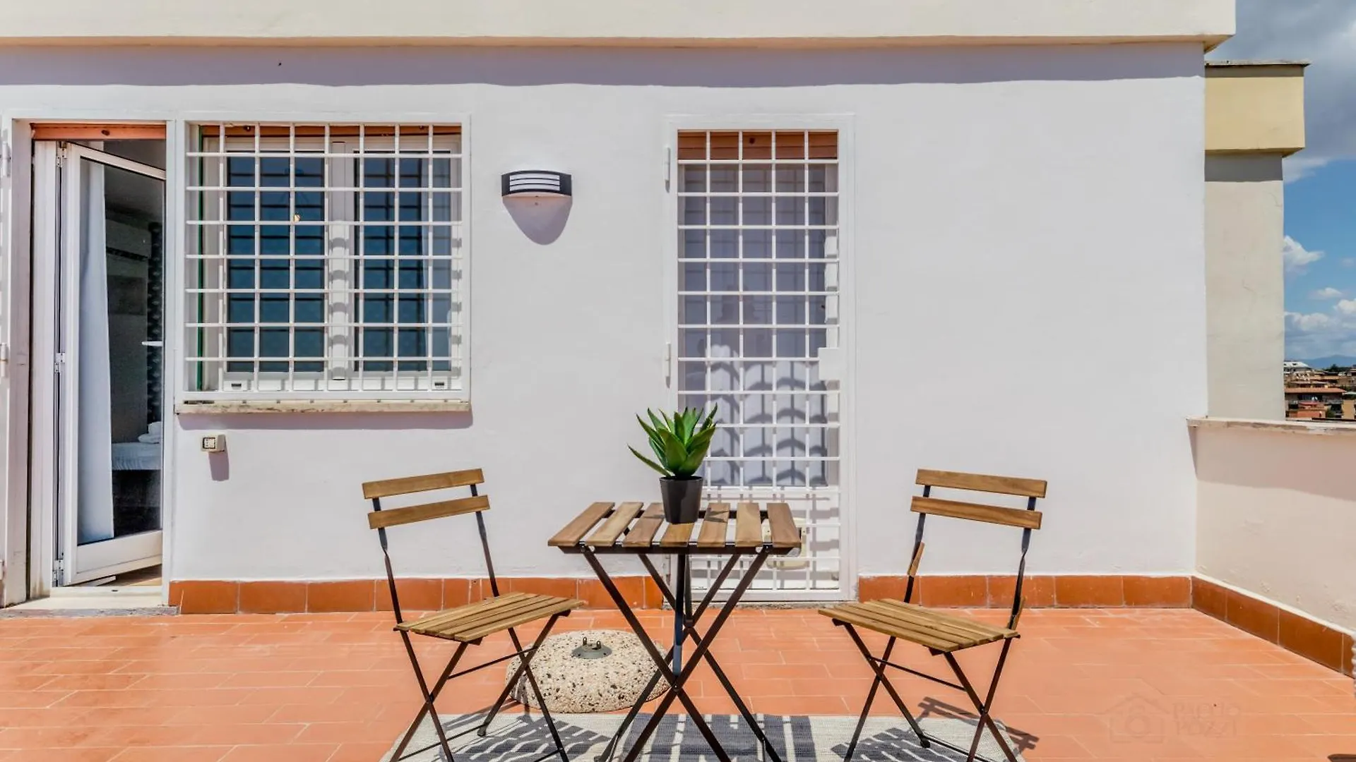 La Petit Maison Rome 0*,  Italy