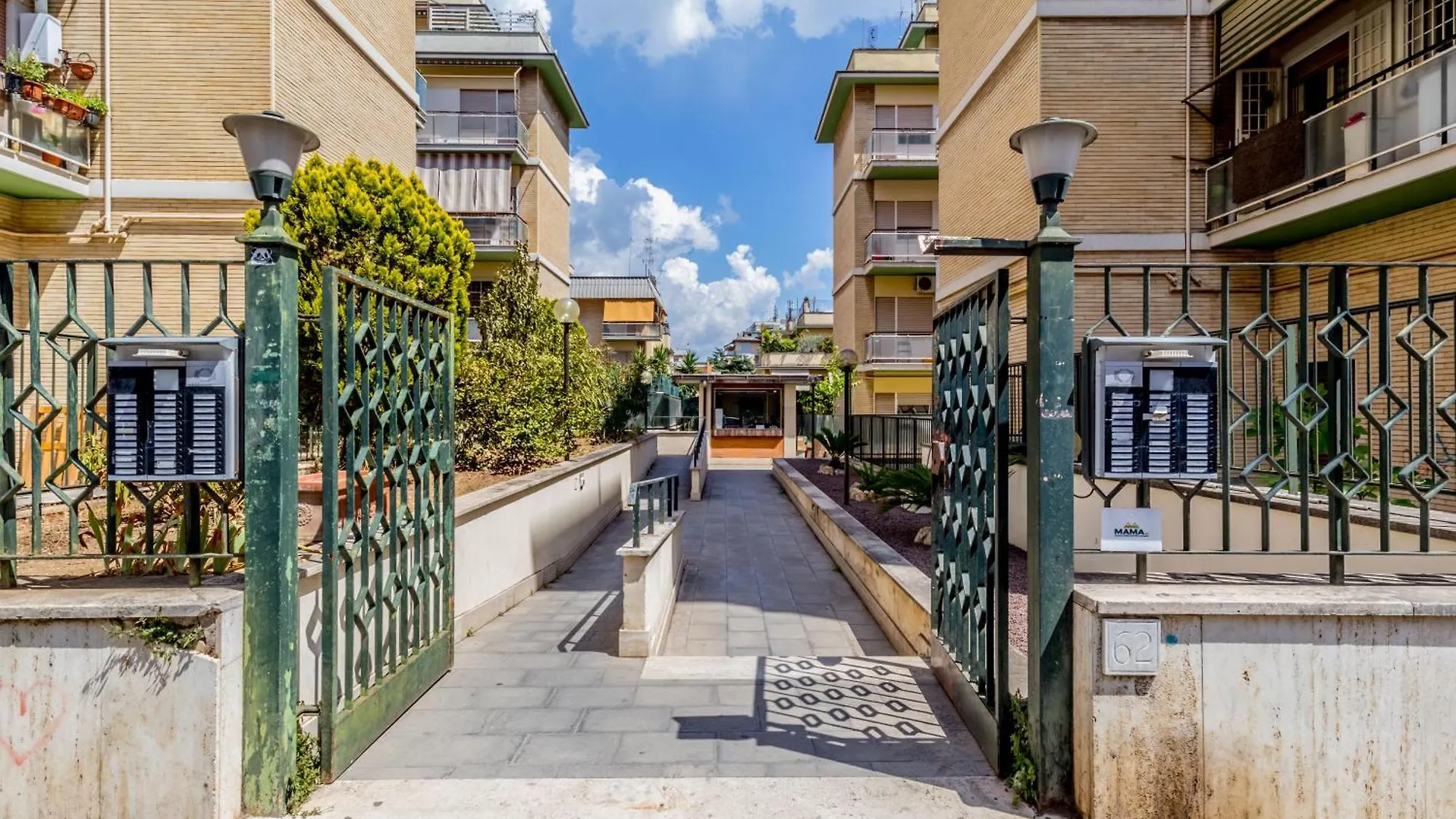 Apartment La Petit Maison Rome Italy